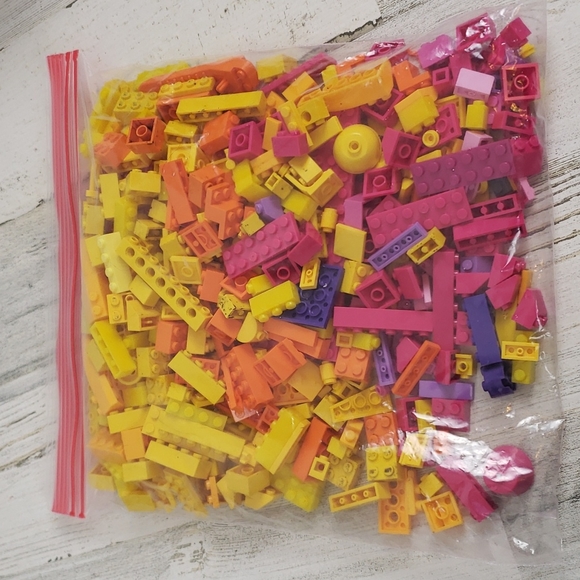 Lego mixed size orange pink purple yellow bricks bag 1 pound - Picture 3 of 3